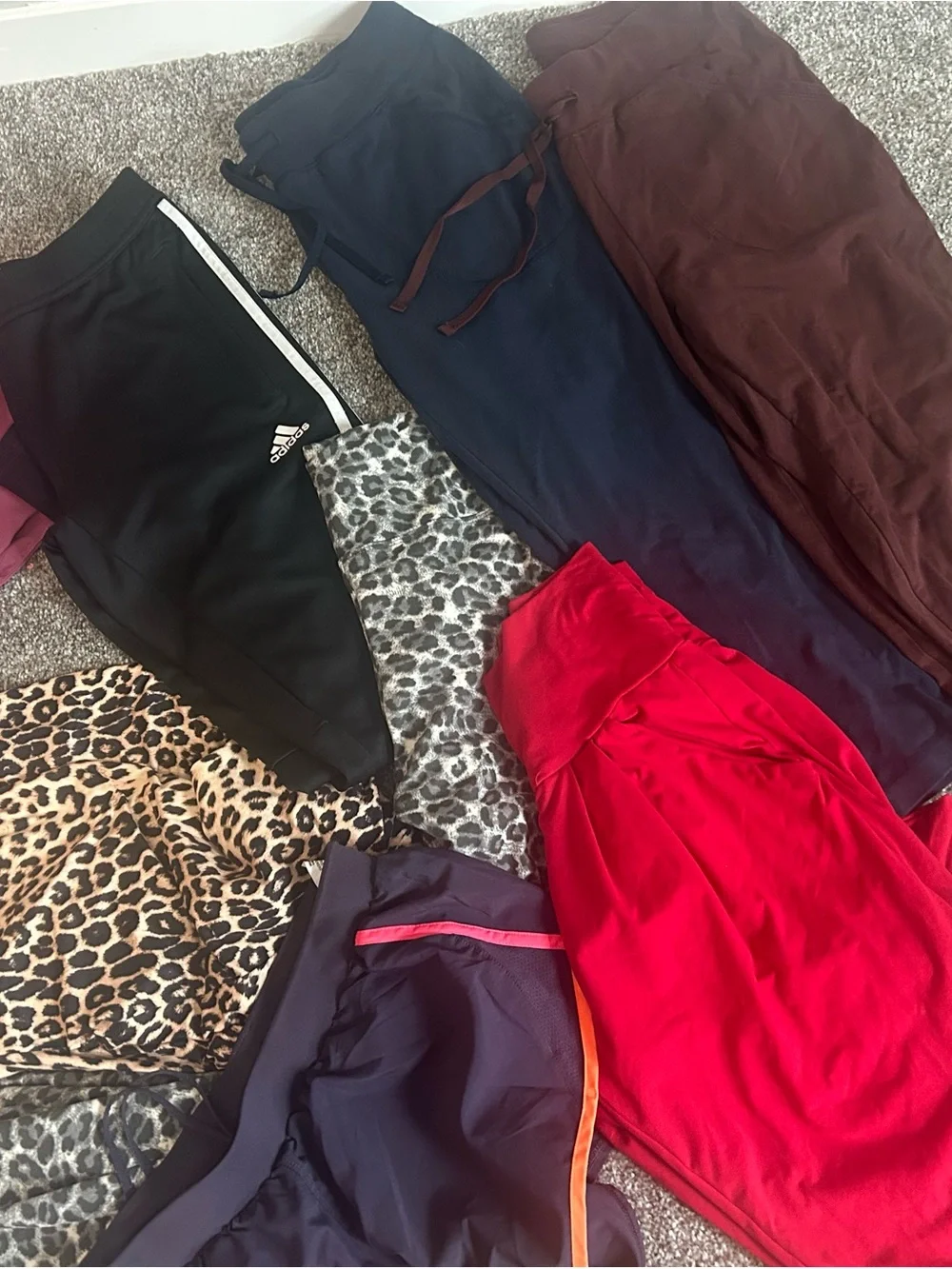 Mixed Women's Clothing Lot - Multi Color shorts, skirts, pants and jeans - Picture 5 of 7